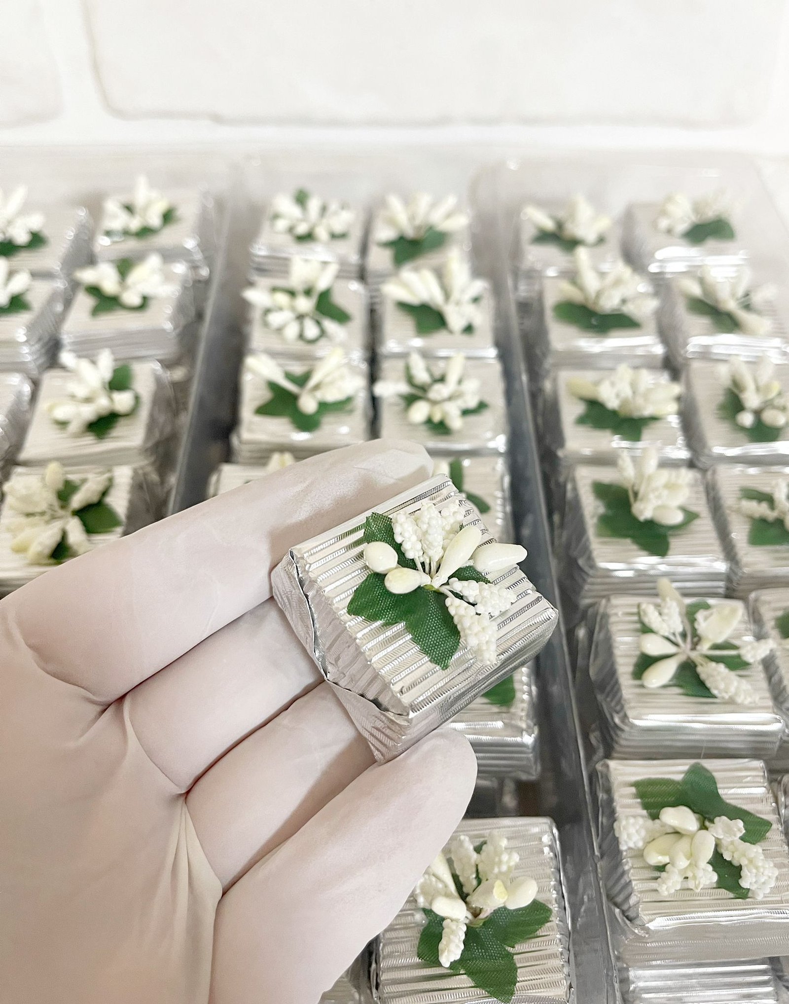 Gümüş Çiçek Dekorlu - Görsel 4