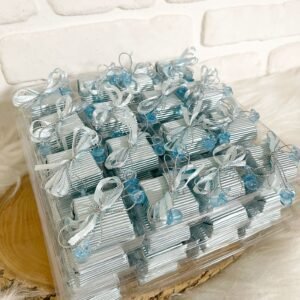 Mavi Kurdeleli Emzik Dekorlu Çikolata