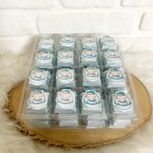 Mavi Sepette Bebek Dekorlu Çikolata