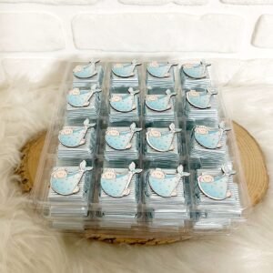 Mavi Kundakta Bebek Dekorlu Çikolata