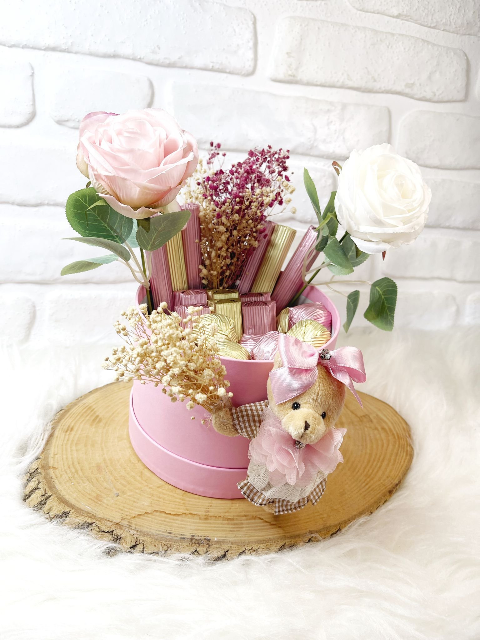 Süslemeli Ayıcıklı Kız Bebek Hediyelik Karışık Çikolata Kutusu - Görsel 5