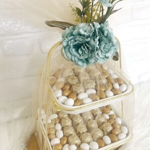 Tüllü Süslenmiş Mint Yeşili Çiçekli 2 Katlı Sunumlukta Nişan-Kız İsteme-Söz Çikolatası