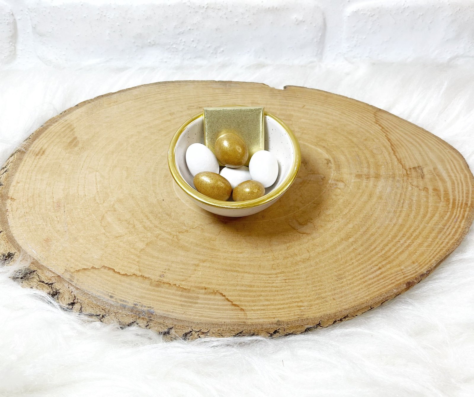 Tüllü Süslenmiş Seramik Kasede Draje ve Madlen Nişan-Nikah-Düğün Hediyeliği-Krem Rengi- - Görsel 5