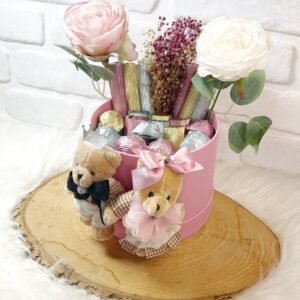 Kral-Kraliçe Süslemeli Ayıcıklı Model 1 Karışık Çikolata Kutusu