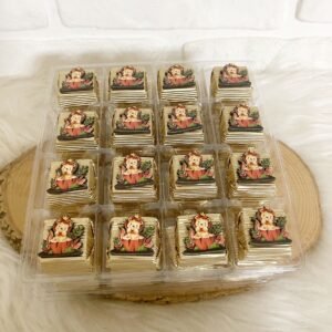 Sevimli Aslan Figürlü Ahşap Dekorlu Gold Erkek Bebek Oluklu Kalın Madlen Çikolata