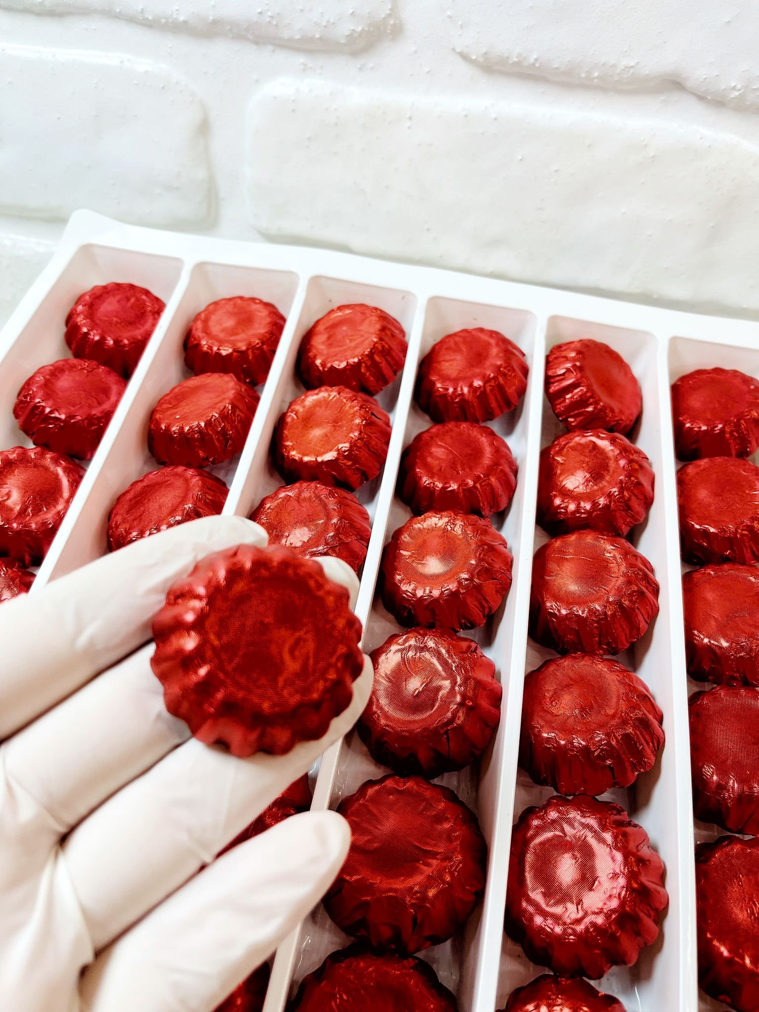 Papatya Model Kırmızı Folyolu Çikolata - Görsel 2