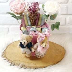 Kral-Kraliçe Süslemeli Ayıcıklı Model 1 Karışık Çikolata Kutusu