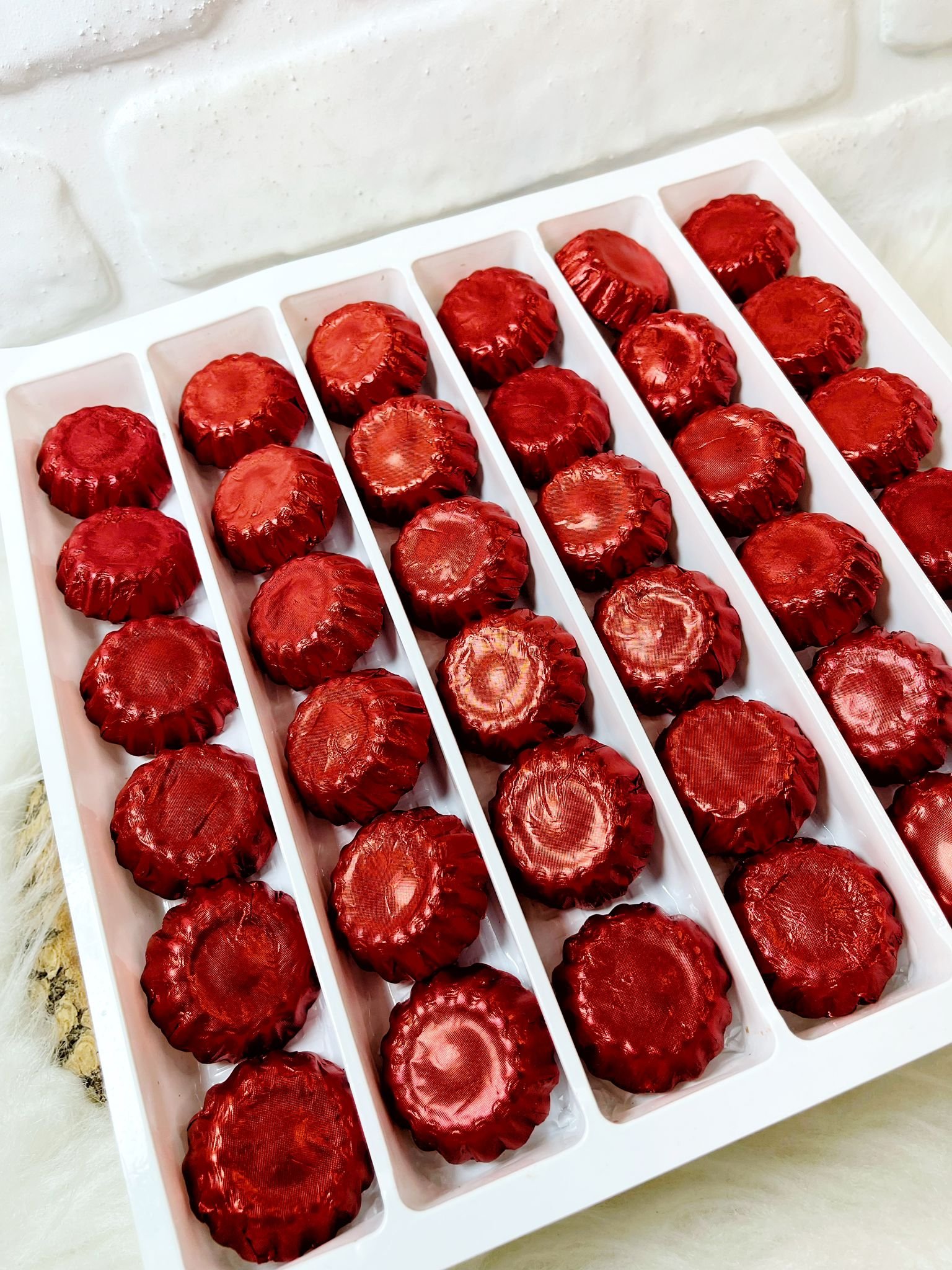 Papatya Model Kırmızı Folyolu Çikolata - Görsel 3