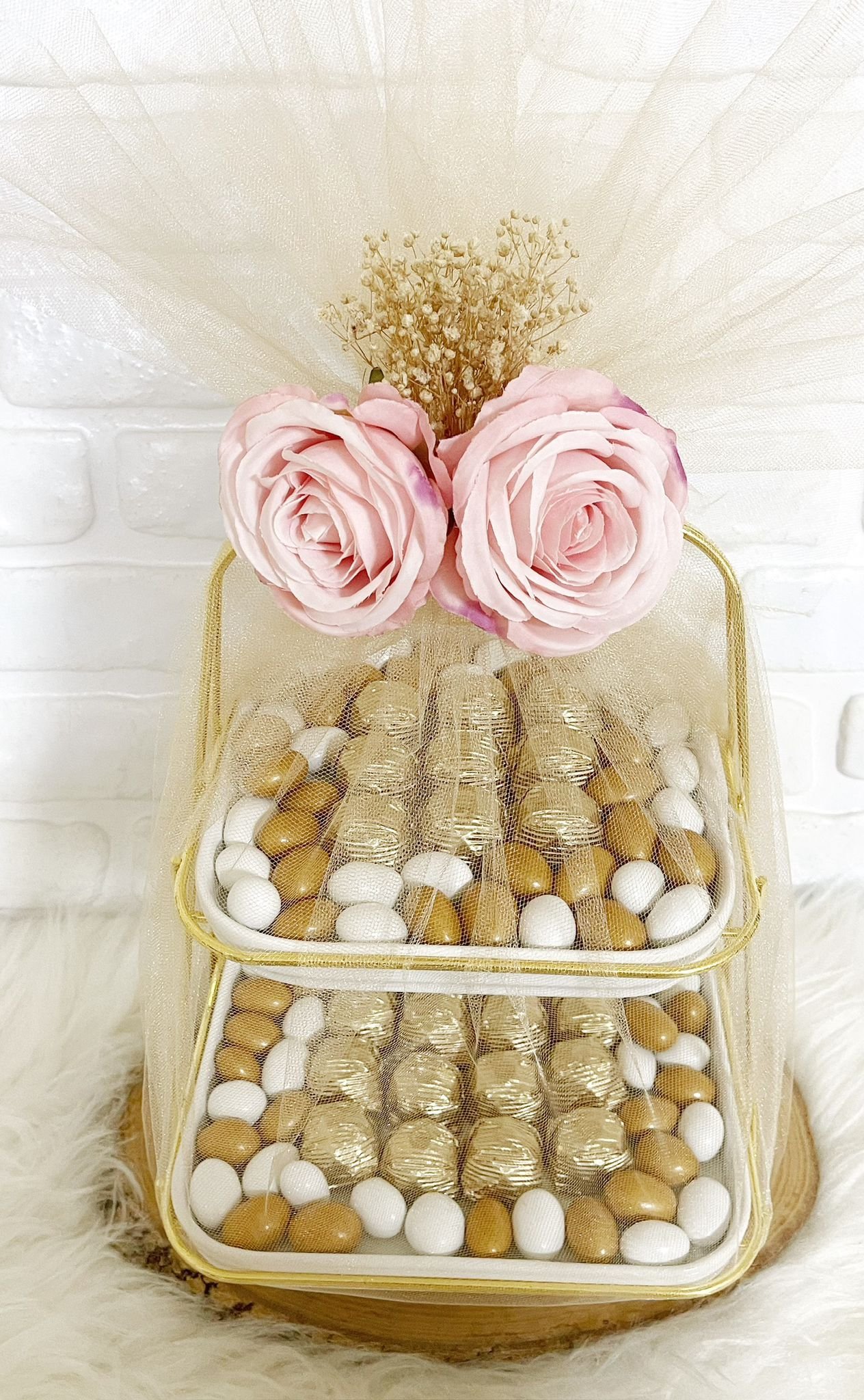 Tüllü Süslenmiş Pembe Güllü 2 Katlı Sunumlukta Nişan-Kız İsteme-Söz Çikolatası - Görsel 2