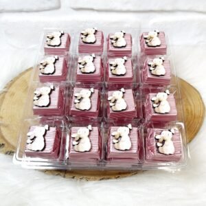 Pembe Tavşancık Figürlü Ahşap Dekorlu Kız Bebek Pembe Oluklu Kalın Madlen Çikolata