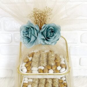 Tüllü Süslenmiş Mint Yeşili Güllü 2 Katlı Sunumlukta Nişan-Kız İsteme-Söz Çikolatası