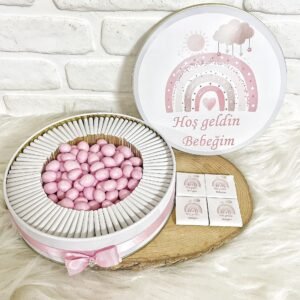 50 Adet+200 Gr Drajeli Hoşgeldin Bebeğim Kız Bebek Pembe Gökkuşağı Temalı Kutulu Hediyelik  Madlen Çikolata