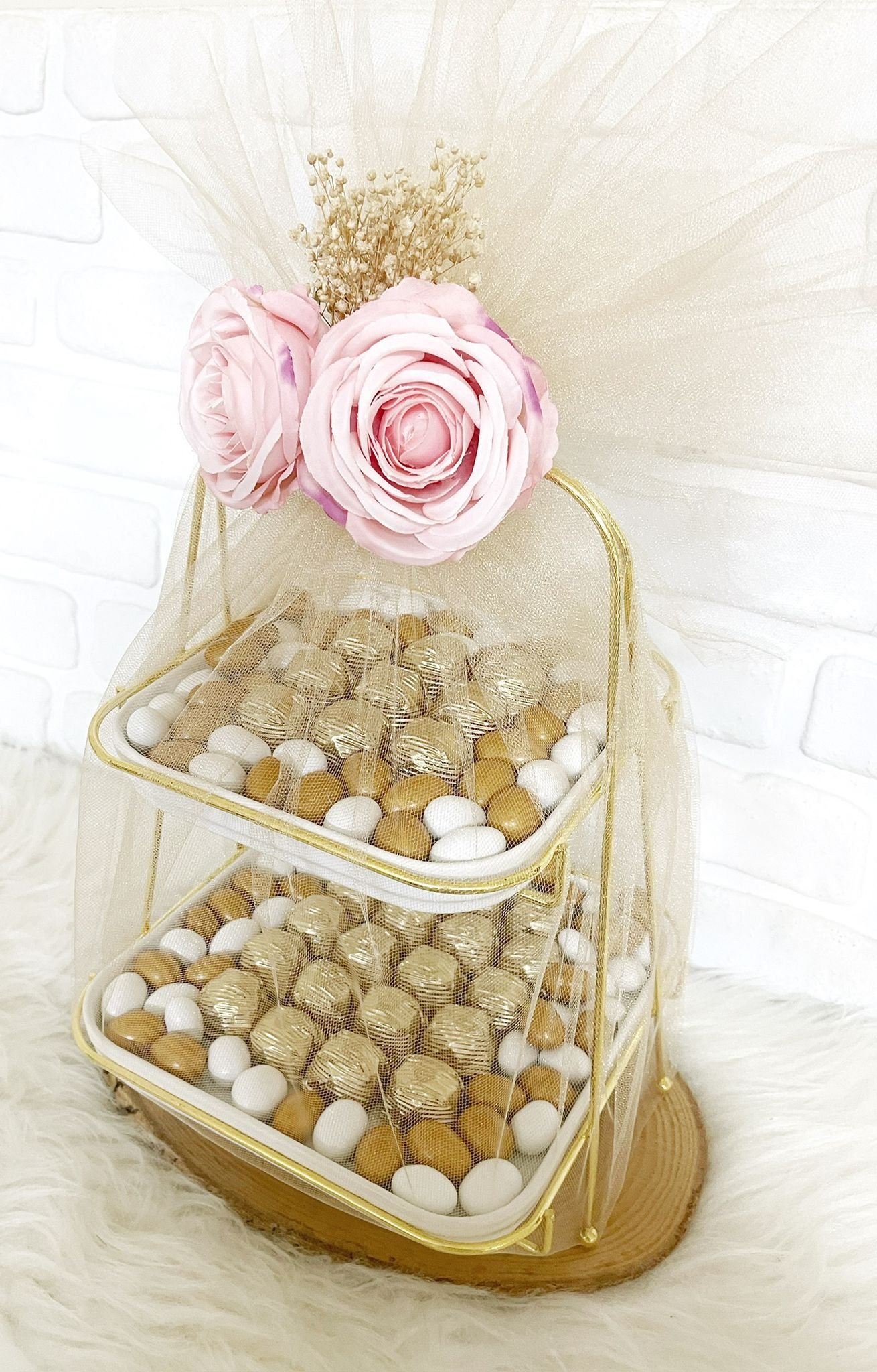 Tüllü Süslenmiş Pembe Güllü 2 Katlı Sunumlukta Nişan-Kız İsteme-Söz Çikolatası - Görsel 4