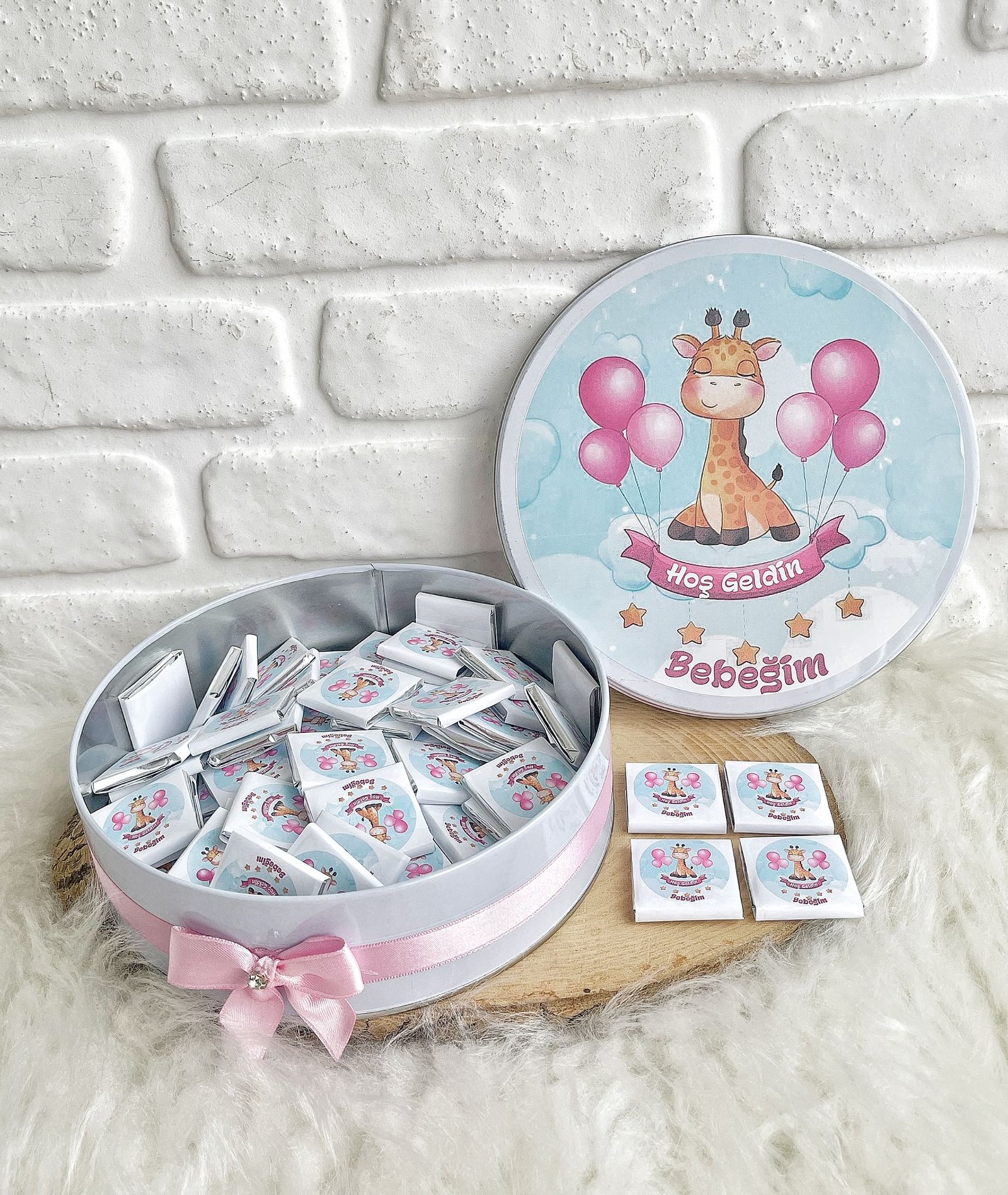 50 Adet Hoşgeldin Bebeğim Kız Bebek It’s a Girl Metal Kutulu Hediyelik Madlen Çikolata - Görsel 6