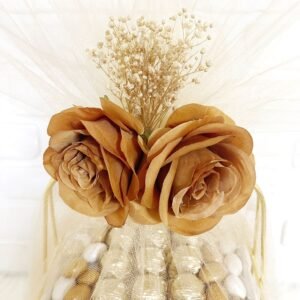 Tüllü Süslenmiş Gold Güllü 2 Katlı Sunumlukta Nişan-Kız İsteme-Söz Çikolatası