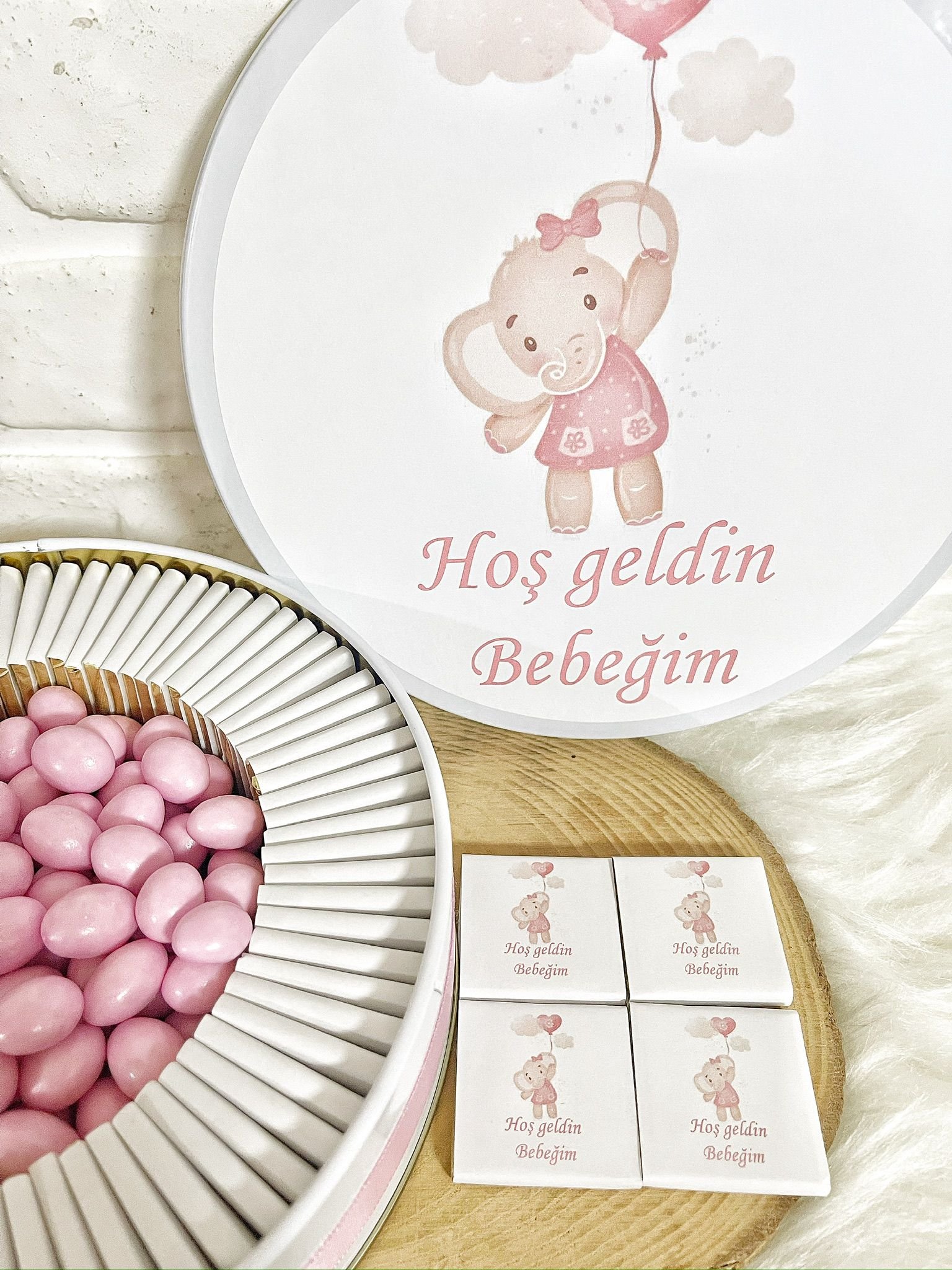100 Adet+200 Gr Drajeli Hoşgeldin Bebeğim Kız Bebek Pembe Balon Tutan Fil Temalı Kutulu Hediyelik Madlen Çikolata - Görsel 5