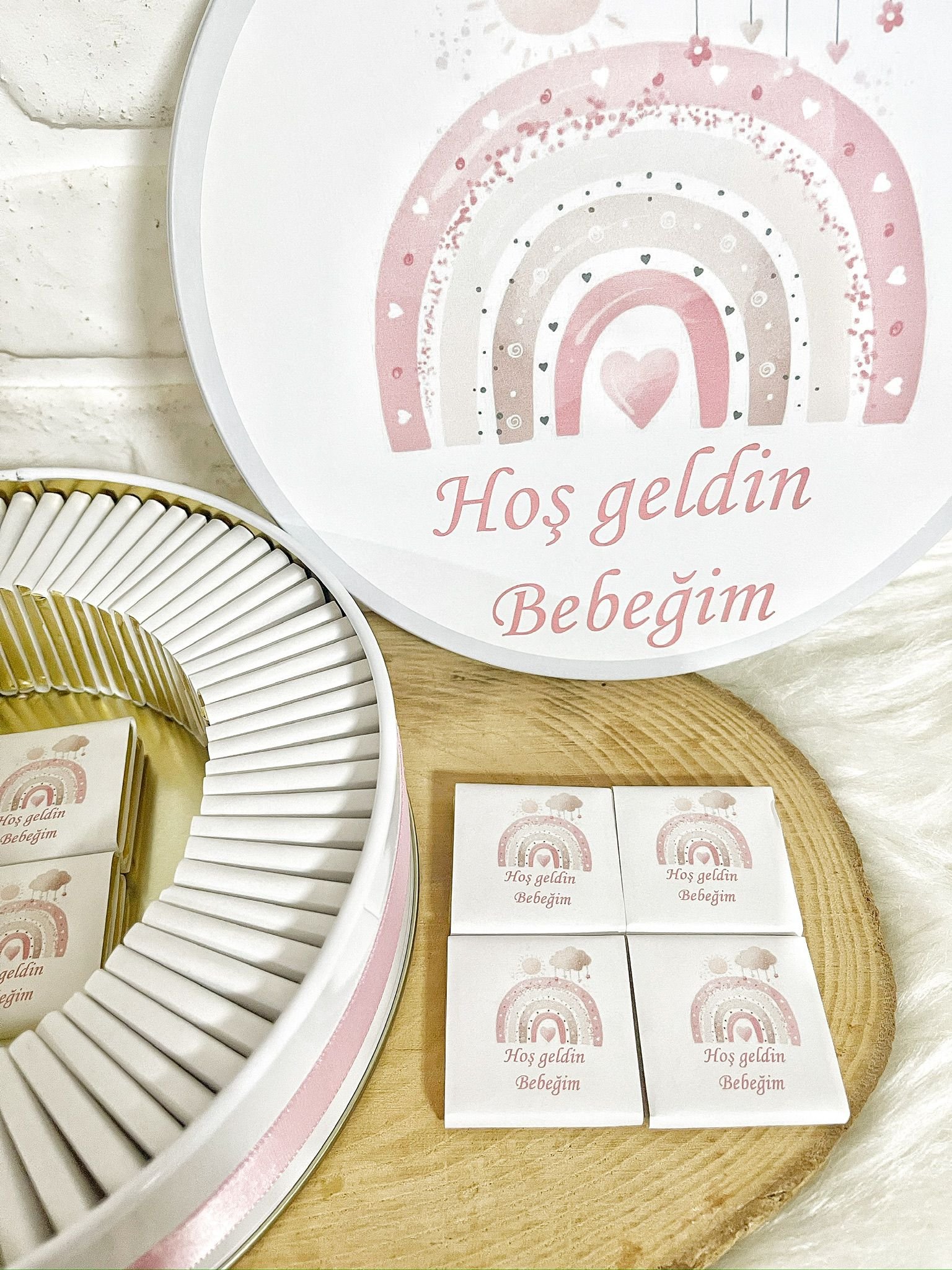 50 Adet Hoşgeldin Bebeğim Kız Bebek Pembe Gökkuşağı Temalı Kutulu Hediyelik Madlen Çikolata - Görsel 6