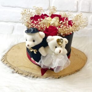 Kadife Güllü Ayıcık Süslemeli Kalp Çikolatalı Sevgililer Günü Kutusu