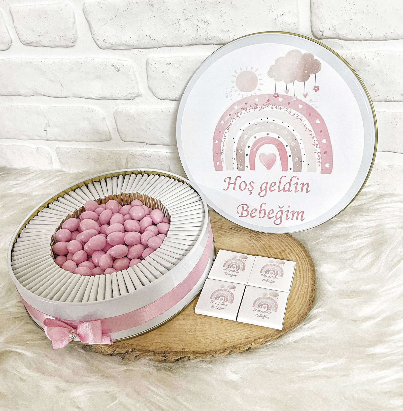 100 Adet+200 Gr Drajeli Hoşgeldin Bebeğim Kız Bebek Pembe Gökkuşağı Temalı Kutulu Hediyelik Madlen Çikolata - Görsel 2