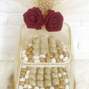 Tüllü Süslenmiş Kırmızı Güllü 2 Katlı Sunumlukta Nişan-Kız İsteme-Söz Çikolatası