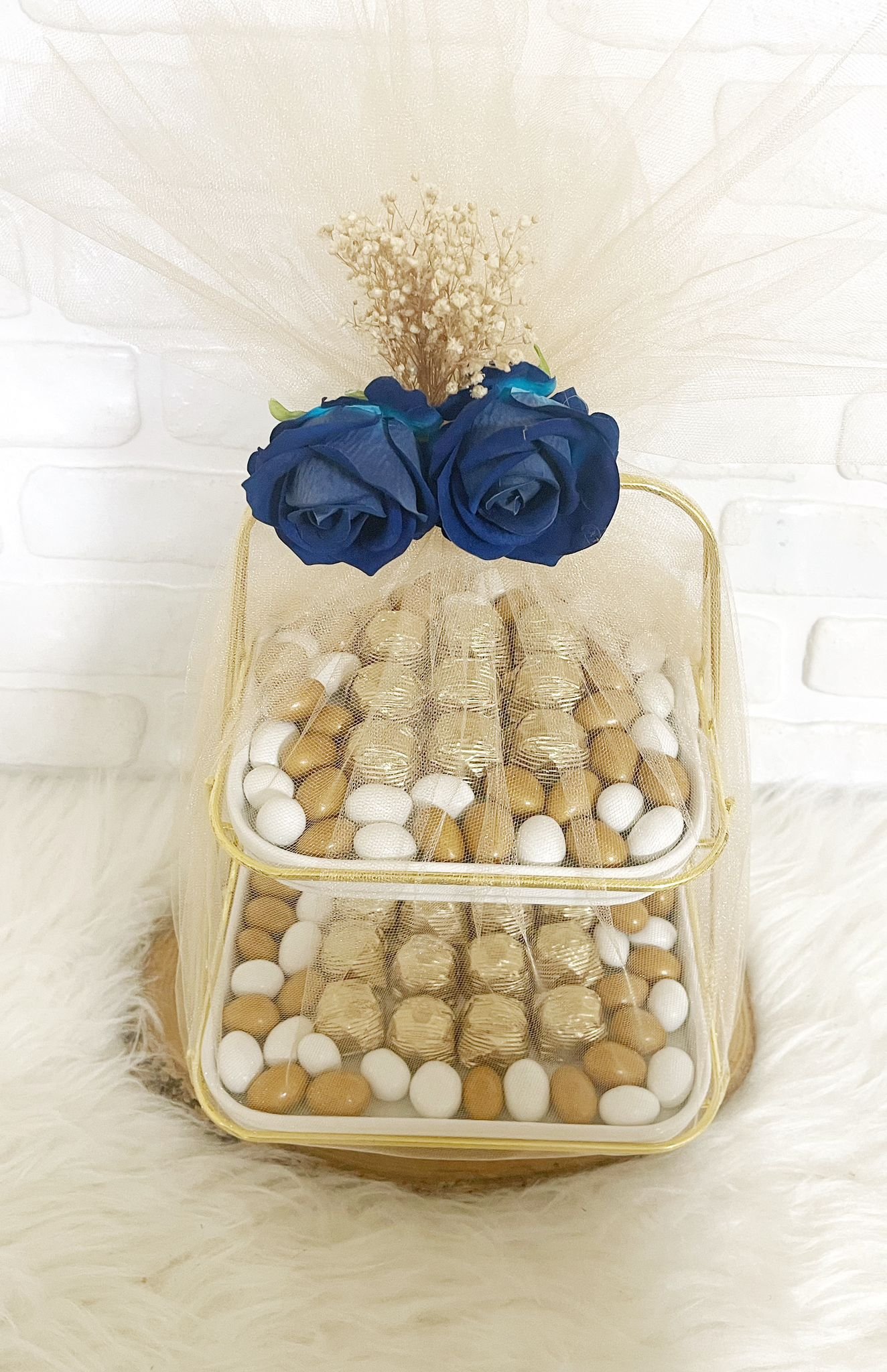 Tüllü Süslenmiş Lacivert Güllü 2 Katlı Sunumlukta Nişan-Kız İsteme-Söz Çikolatası - Görsel 5