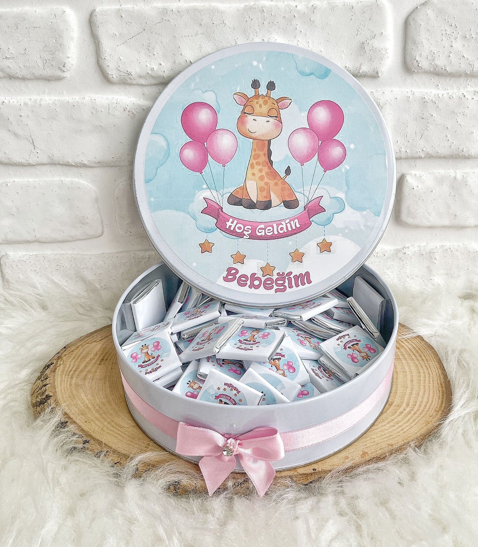 50 Adet Hoşgeldin Bebeğim Kız Bebek It’s a Girl Metal Kutulu Hediyelik Madlen Çikolata - Görsel 2