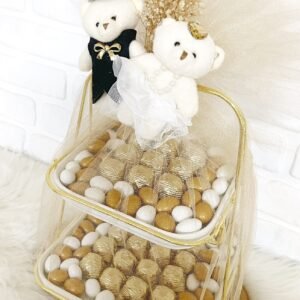 Tüllü Süslenmiş Gelin-Damat Ayıcıklı 2 Katlı Sunumlukta Nişan-Kız İsteme-Söz Çikolatası