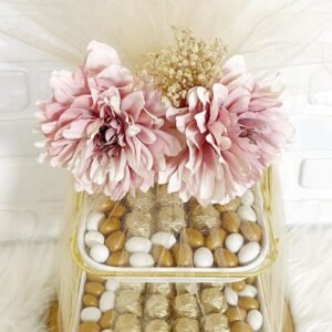 Tüllü Süslenmiş Pembe Çiçekli 2 Katlı Sunumlukta Nişan-Kız İsteme-Söz Çikolatası