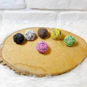 Kayısı Dolgulu Üstü Renkli Çikolata Parçası Kaplamalı Büyük Boy Atom